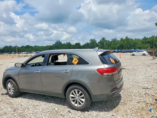 5XYPG4A36HG265358 2017 KIA SORENTO - Image 2