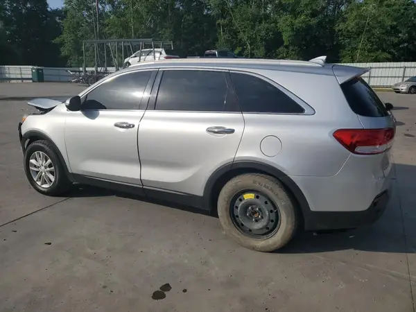 5XYPG4A36HG267157 2017 KIA SORENTO - Image 2