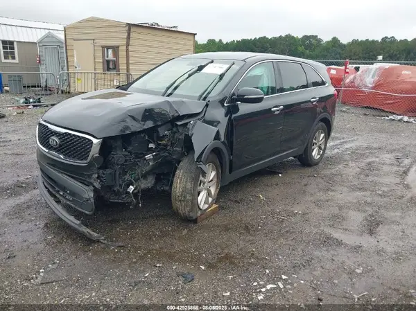 5XYPG4A36HG268146 2017 KIA SORENTO - Image 2