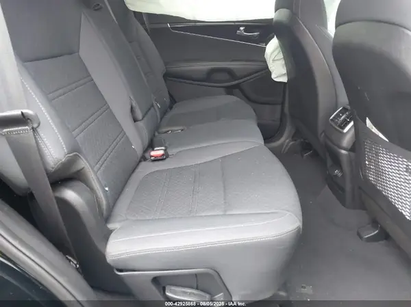 5XYPG4A36HG268146 2017 KIA SORENTO - Image 8
