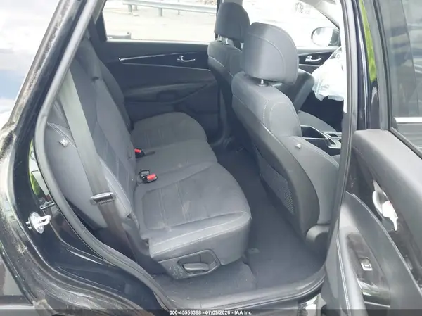 5XYPG4A36HG270933 2017 KIA SORENTO - Image 8