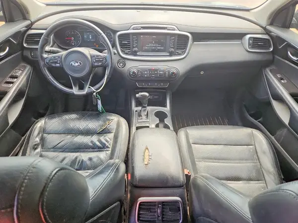 5XYPG4A36HG271094 2017 KIA SORENTO - Image 8