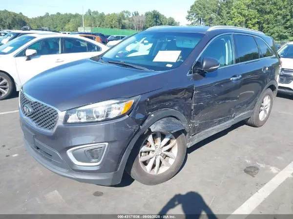 5XYPG4A36HG271435 2017 KIA SORENTO - Image 2