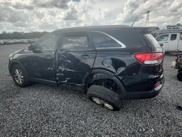 5XYPG4A36HG276635 2017 KIA SORENTO - Image 2