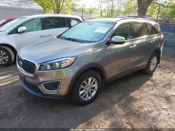 5XYPG4A36HG279857 2017 KIA SORENTO - Image 2