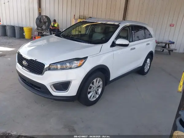 5XYPG4A36HG280622 2017 KIA SORENTO - Image 2