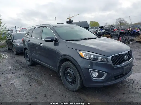 5XYPG4A36HG281608 2017 KIA SORENTO - Image 1