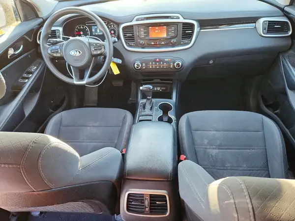 5XYPG4A36HG283813 2017 KIA SORENTO - Image 8