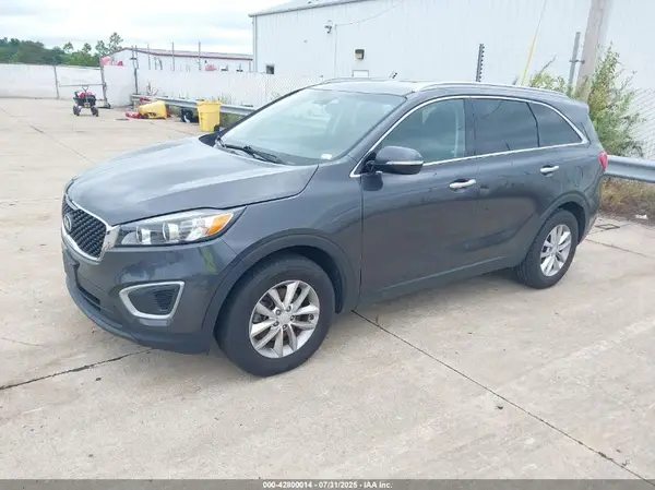 5XYPG4A36HG287439 2017 KIA SORENTO - Image 2