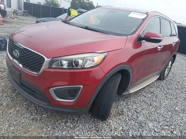 5XYPG4A36HG299235 2017 KIA SORENTO - Image 2