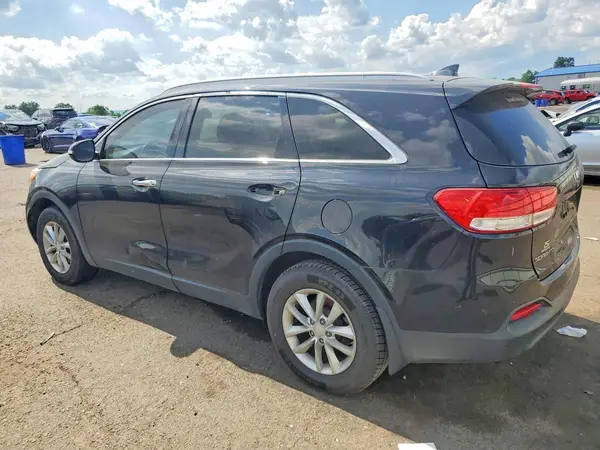 5XYPG4A36HG317071 2017 KIA SORENTO - Image 2