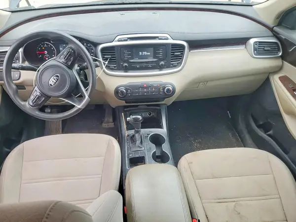 5XYPG4A36HG336588 2017 KIA SORENTO - Image 8