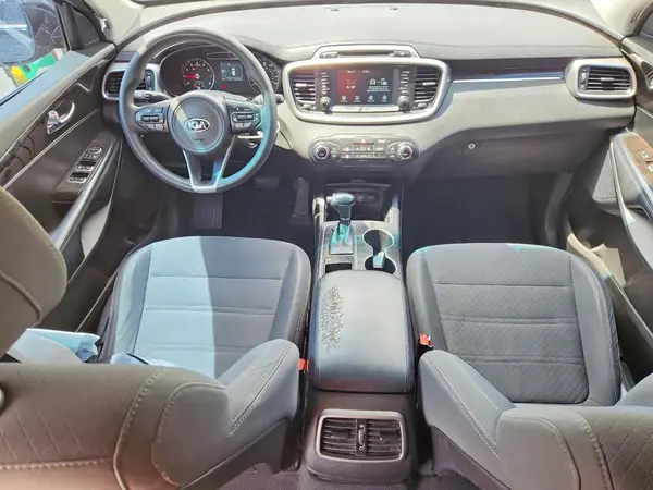 5XYPG4A36JG338413 2018 KIA SORENTO - Image 8