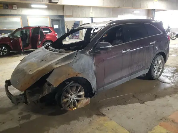 5XYPG4A36JG348519 2018 KIA SORENTO - Image 1