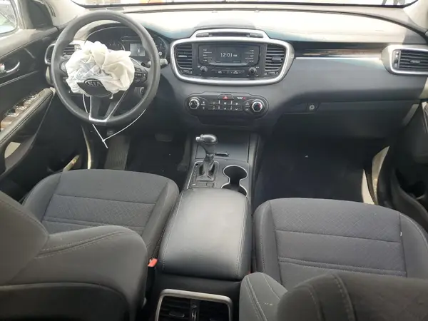 5XYPG4A36JG358676 2018 KIA SORENTO - Image 8