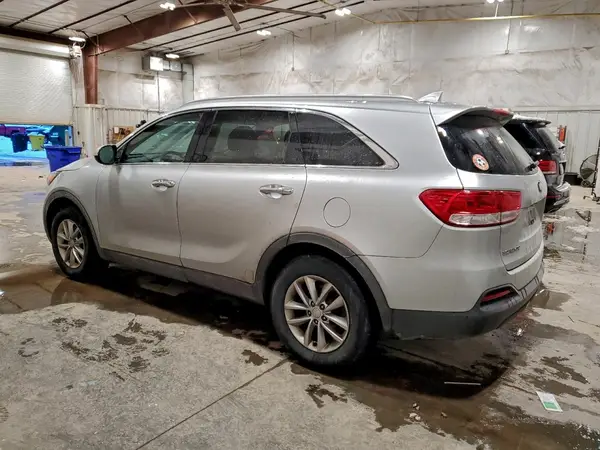 5XYPG4A36JG364767 2018 KIA SORENTO - Image 2