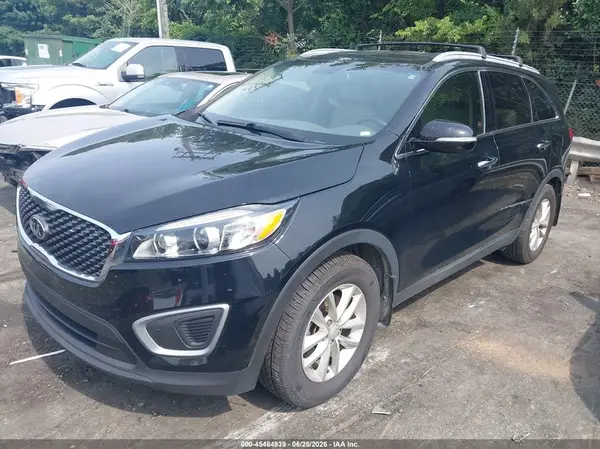 5XYPG4A36JG366664 2018 KIA SORENTO - Image 2