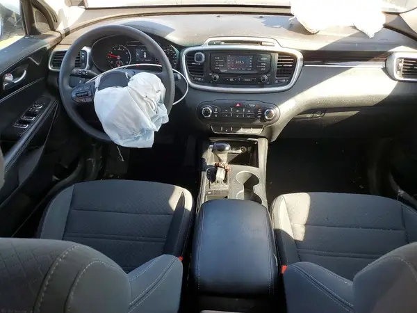 5XYPG4A36JG379348 2018 KIA SORENTO - Image 8