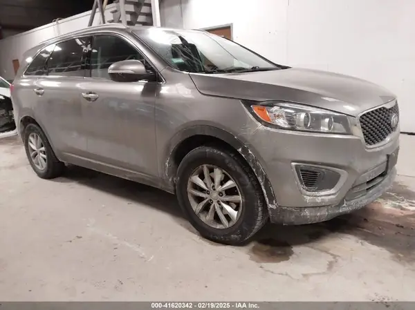 5XYPG4A36JG380578 2018 KIA SORENTO - Image 1