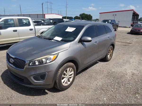 5XYPG4A36JG383738 2018 KIA SORENTO - Image 2