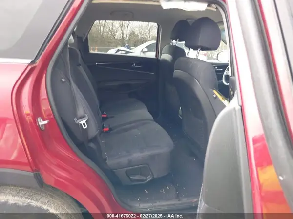 5XYPG4A36JG387725 2018 KIA SORENTO - Image 8