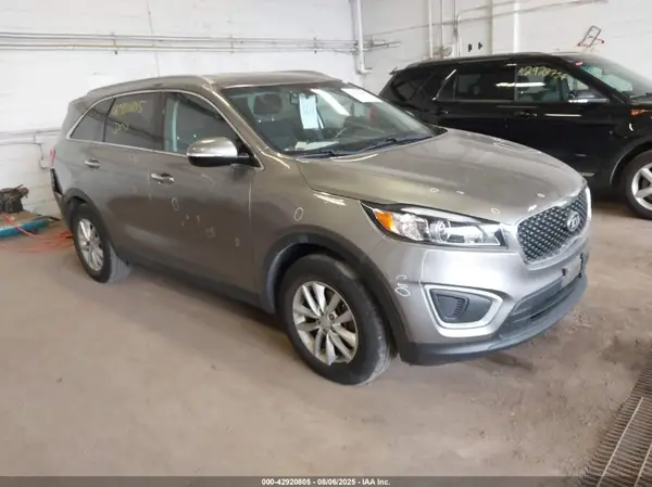 5XYPG4A36JG398465 2018 KIA SORENTO - Image 1