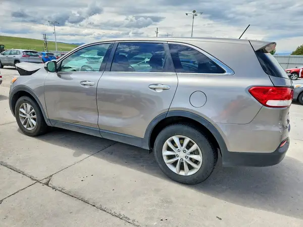 5XYPG4A36JG398496 2018 KIA SORENTO - Image 2