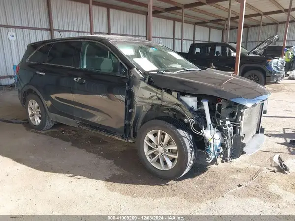 5XYPG4A36JG400649 2018 KIA SORENTO - Image 1