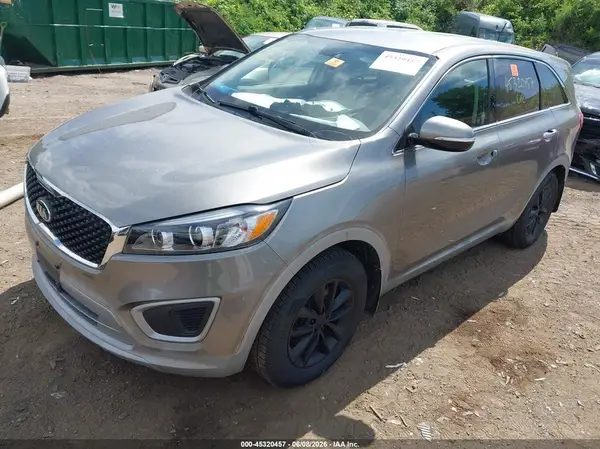 5XYPG4A36JG408685 2018 KIA SORENTO - Image 2