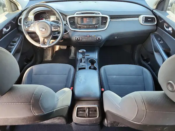 5XYPG4A36JG413949 2018 KIA SORENTO - Image 8