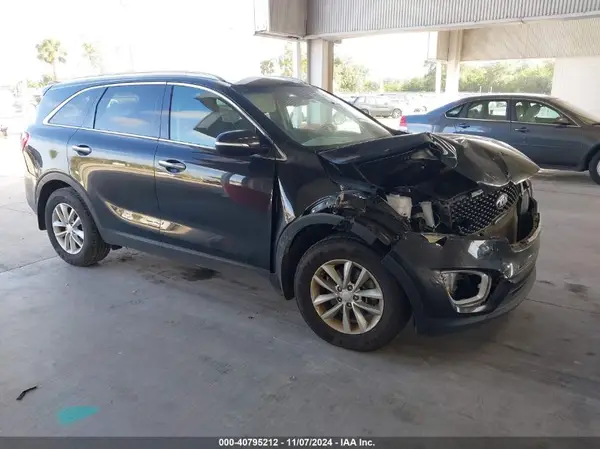 5XYPG4A36JG417435 2018 KIA SORENTO - Image 1