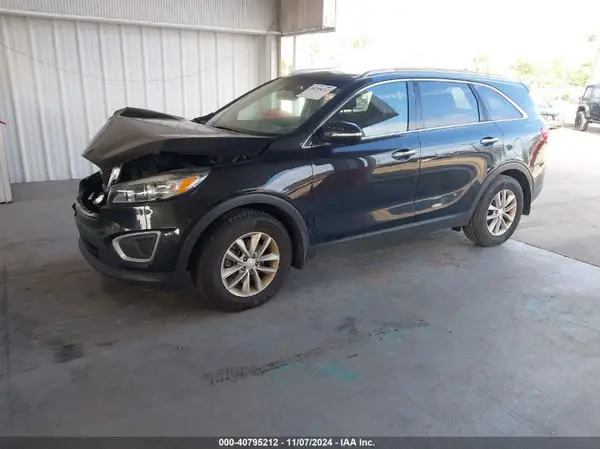 5XYPG4A36JG417435 2018 KIA SORENTO - Image 2