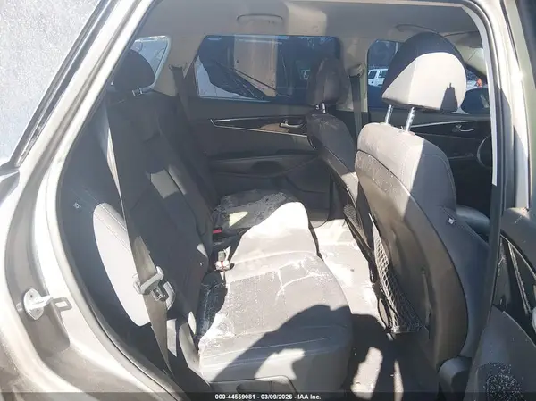 5XYPG4A36JG424126 2018 KIA SORENTO - Image 8