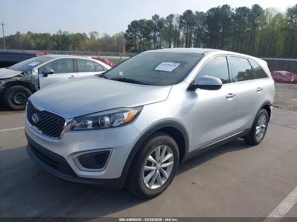 5XYPG4A36JG425566 2018 KIA SORENTO - Image 2