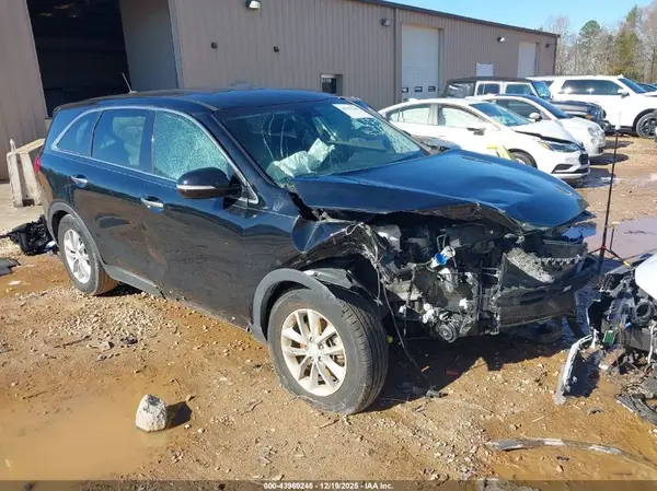 5XYPG4A36JG426359 2018 KIA SORENTO - Image 1