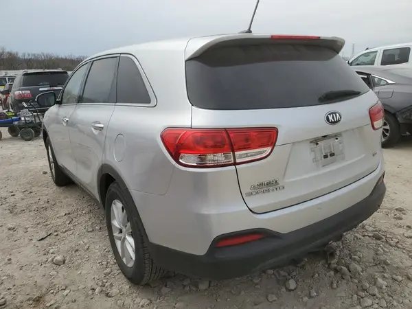 5XYPG4A36JG429181 2018 KIA SORENTO - Image 2