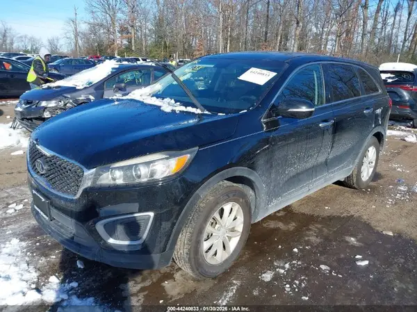 5XYPG4A36JP376904 2018 KIA SORENTO - Image 2