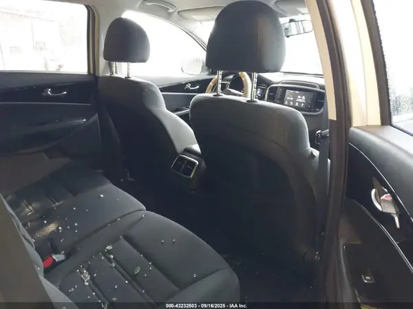 5XYPG4A36KG433345 2019 KIA SORENTO - Image 8