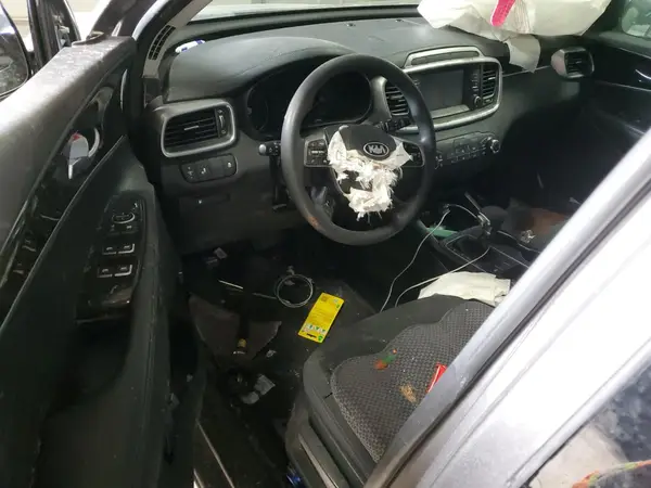 5XYPG4A36KG438349 2019 KIA SORENTO - Image 8