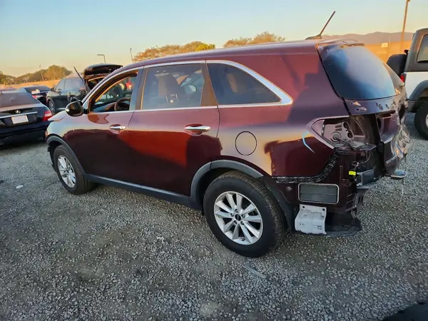 5XYPG4A36KG452140 2019 KIA SORENTO - Image 2