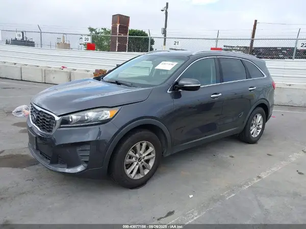 5XYPG4A36KG455104 2019 KIA SORENTO - Image 2