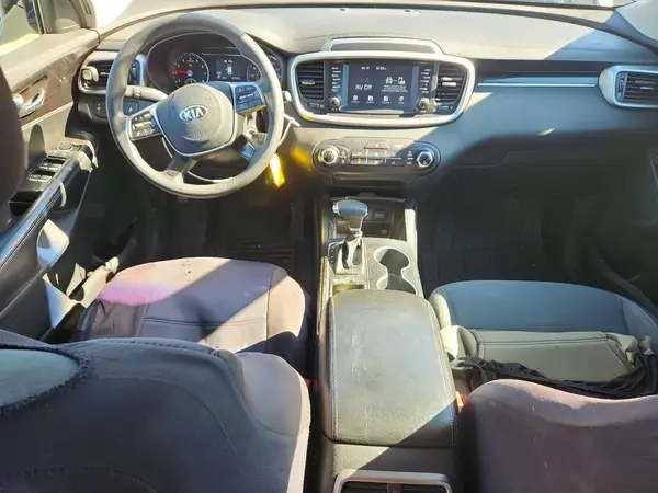 5XYPG4A36KG473859 2019 KIA SORENTO - Image 8