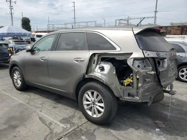 5XYPG4A36KG478351 2019 KIA SORENTO - Image 2