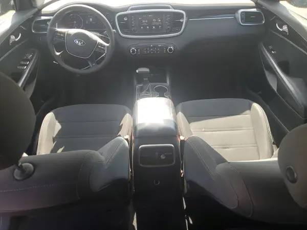 5XYPG4A36KG479564 2019 KIA SORENTO - Image 8