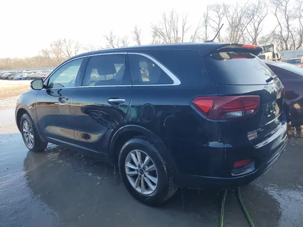 5XYPG4A36KG494839 2019 KIA SORENTO - Image 2