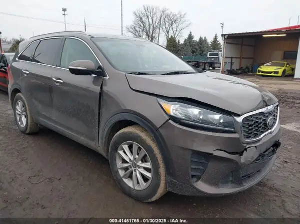 5XYPG4A36KG498972 2019 KIA SORENTO - Image 1