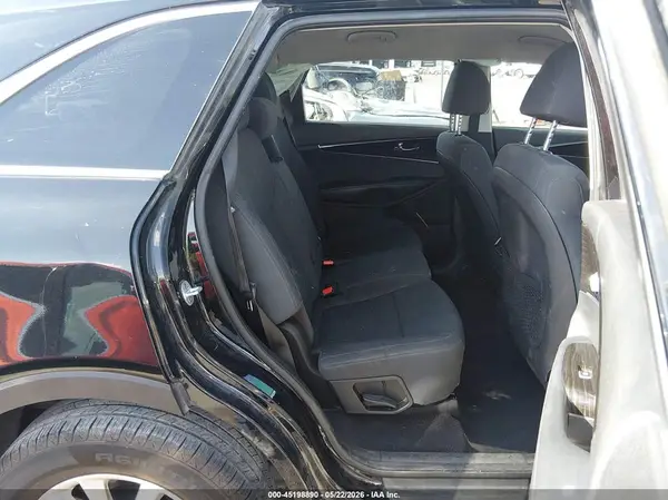 5XYPG4A36KG509808 2019 KIA SORENTO - Image 8