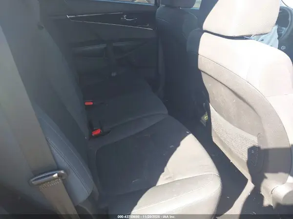 5XYPG4A36KG513051 2019 KIA SORENTO - Image 8