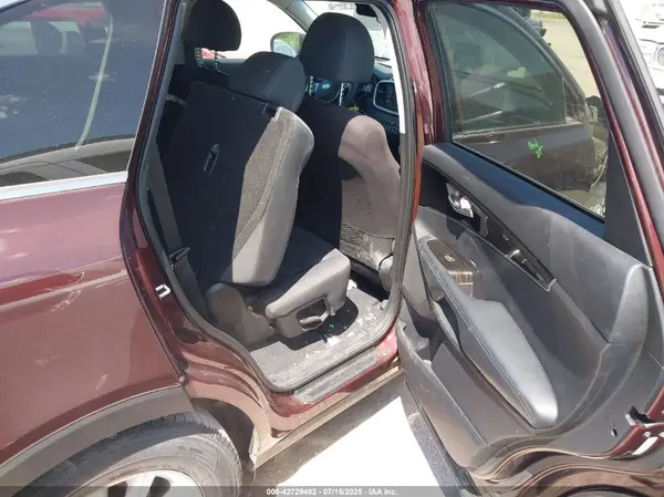 5XYPG4A36KG514605 2019 KIA SORENTO - Image 8