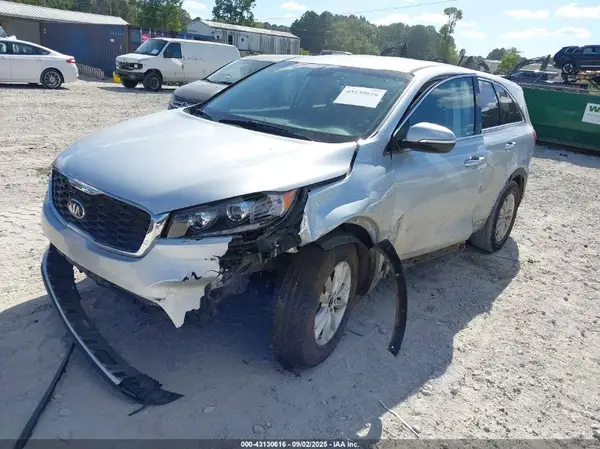 5XYPG4A36KG516810 2019 KIA SORENTO - Image 2